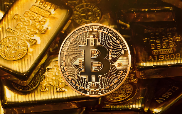 Bitcoin Loses $1 Trillion as Spot ETFs Suffer Record Outflows