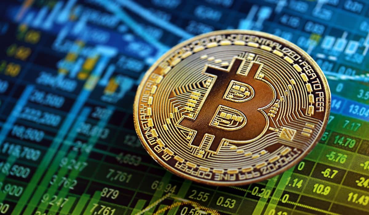 Bitcoin Stabilizes as ETF Inflows Support Prices